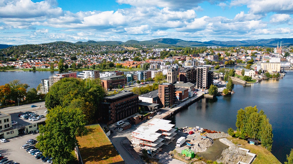 Oversiktsbilde av bydelen sett fra sør. Dronefoto. 