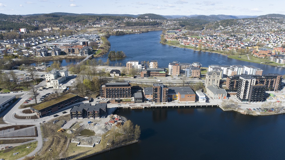 Oversiktsbilde av bydelen sett fra øst. Dronefoto. 