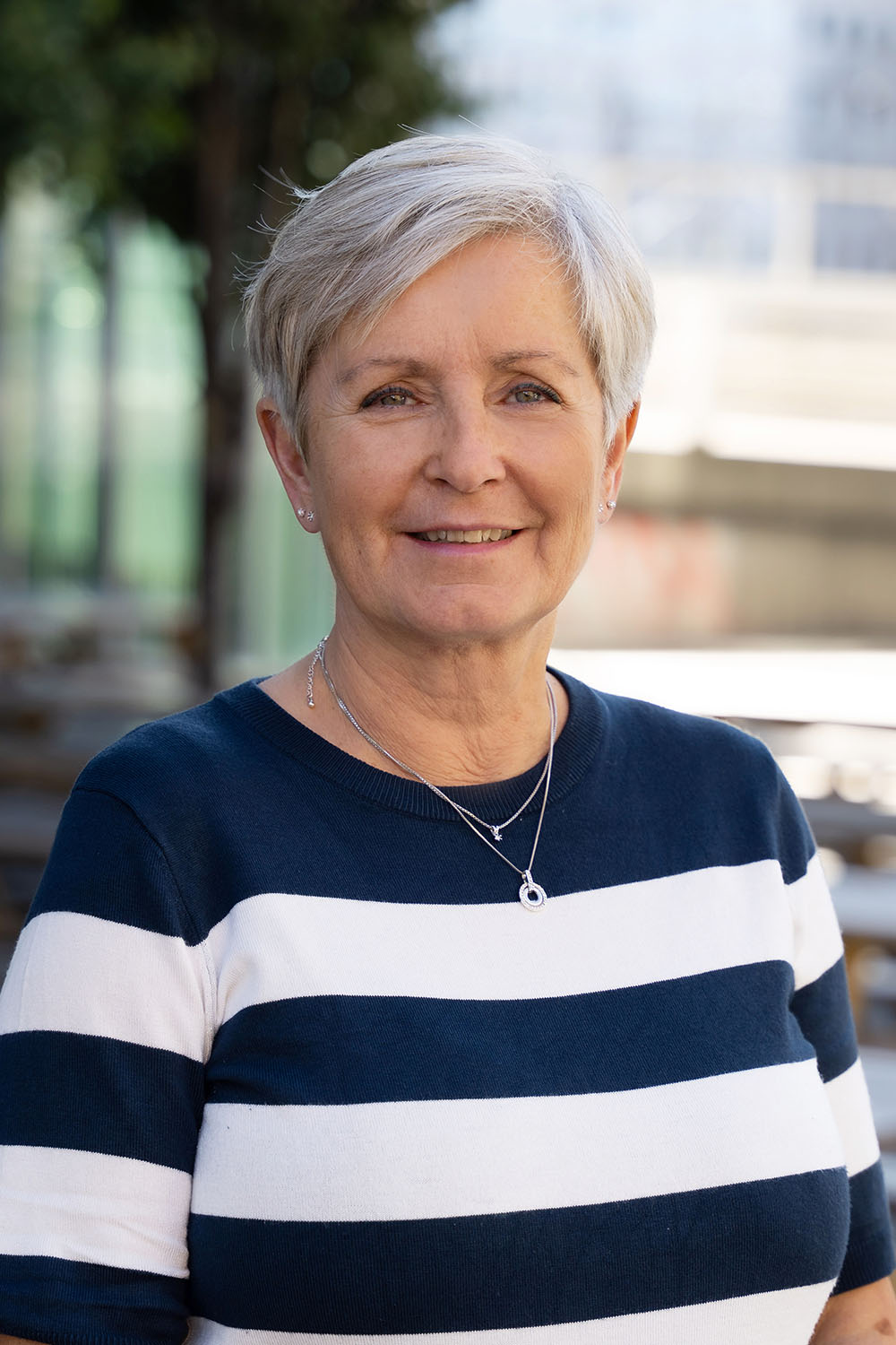 Portrettfoto av Elisabeth Larsen